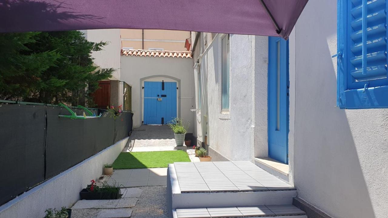 Holiday home Blue door in Pula Exterior foto