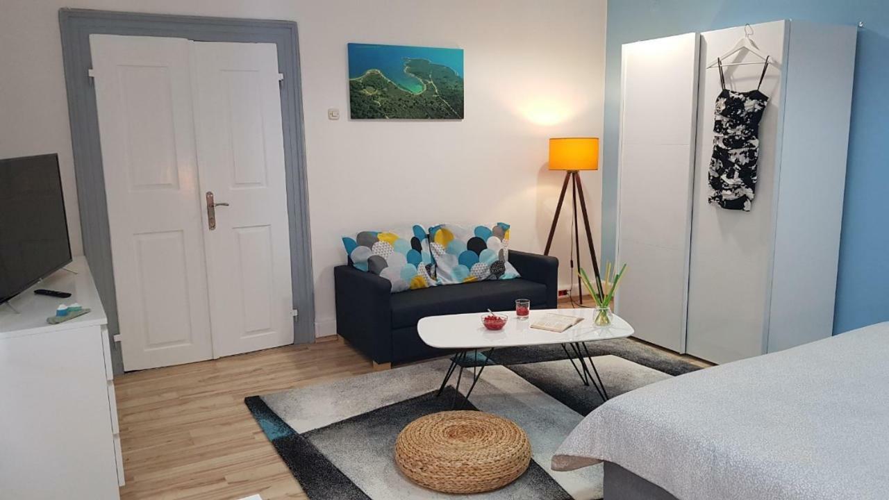 Holiday home Blue door in Pula Exterior foto